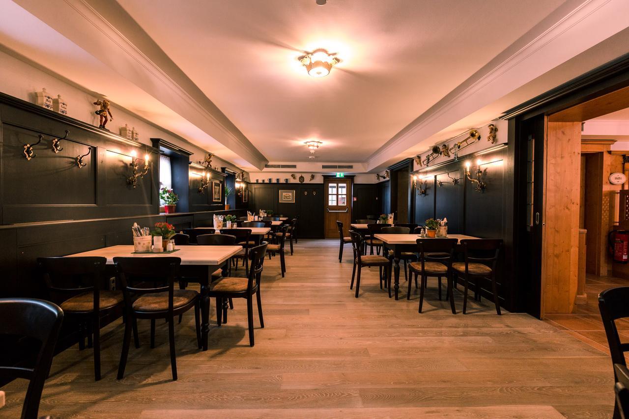 Hotel & Gaststaette Zum Erdinger Weissbraeu ミュンヘン エクステリア 写真
