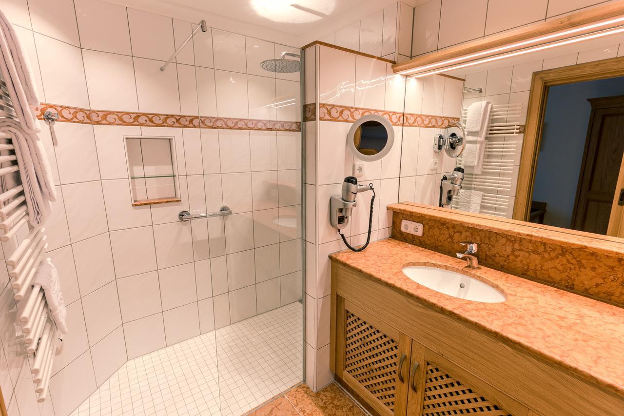 Hotel & Gaststaette Zum Erdinger Weissbraeu ミュンヘン エクステリア 写真