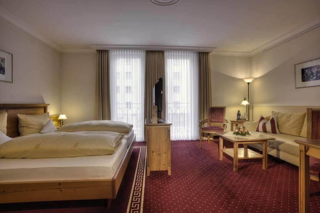 Hotel & Gaststatte Zum Erdinger Weissbrau ミュンヘン エクステリア 写真